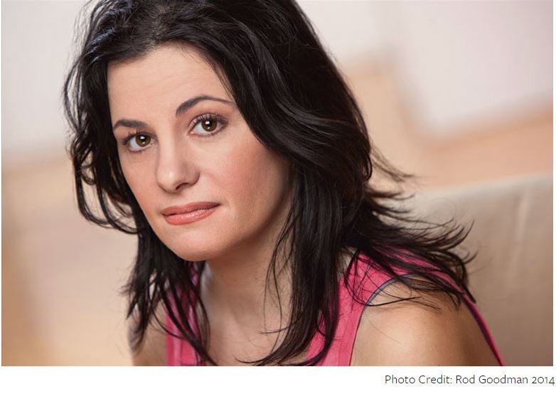 Natalie Menna Headshot